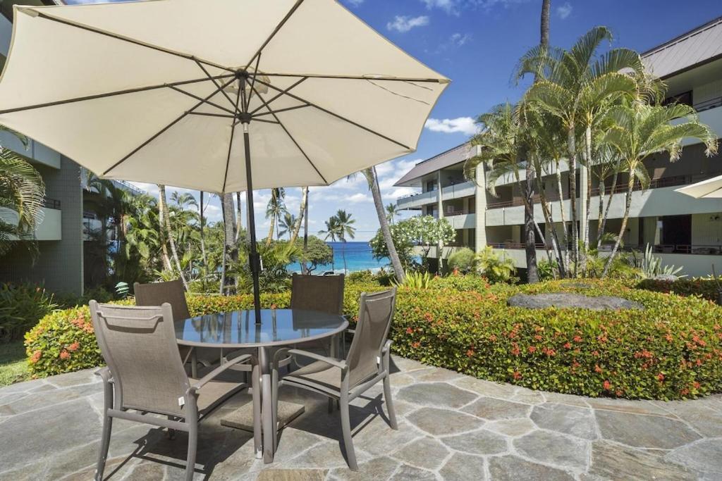 Hawaiian-Style Oceanview Across The Street From Historic Magic Sands Beach Park - White Sands Village 202 ไคลัวโคนา ภายนอก รูปภาพ